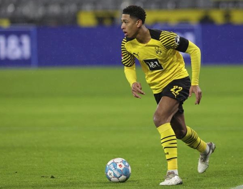 后腰的直塞 后腰的直塞